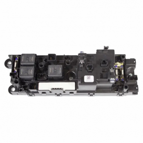 Блок предохранителей ВВБ Ford Fusion mk5 13-20 plug-in