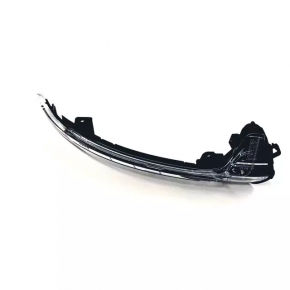Поворотник зеркала правый Audi A6 C7 12-18