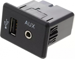 USB Hub, AUX Nissan Altima 13-18