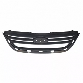 Решетка радиатора grill Ford Fiesta 11-13 дорест в сборе, без значка