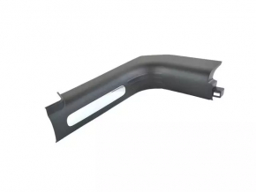 Накладка порога передняя правая Jeep Cherokee KL 16-22 черная с хромом, царапины, потерта