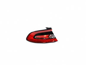 Фонарь правый Dodge Dart 13-16