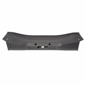 Накладка проема багажника Ford Focus mk3 11-18 4d центр, черная