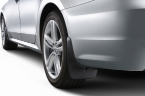 Брызговик передний правый VW Passat b8 16-19 USA