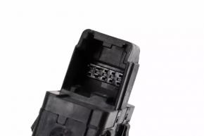 Кнопка TRAC OFF Chevrolet Malibu 16-23
