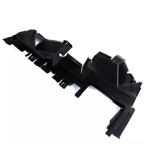 Deflectorul radiatorului stânga Audi A4 B8 13-16 2.0T