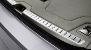 Накладка проема багажника Volvo V90 17-21 черная с хром вставками и подсветкой