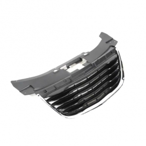 Решетка радиатора grill Chrysler 200 11-14 черная с хромом