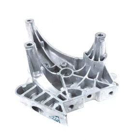 Кронштейн подушки двигателя правый VW Jetta 11-15 USA 2.0
