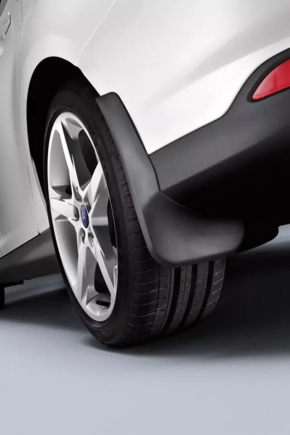 Брызговик задний левый Ford Focus mk3 11-18 4d