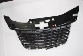 Решетка радиатора grill Chrysler 200 11-14 серая с хромом