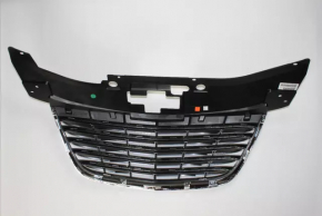 Решетка радиатора grill Chrysler 200 11-14 серая с хромом