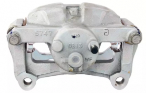 Суппорт в сборе передний правый Nissan Maxima A36 16-23