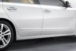 Накладка двери нижняя задняя левая Nissan Altima 13-18
