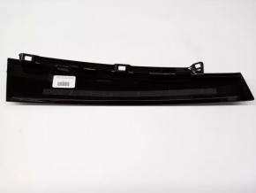Накладка двери боковая передняя правая VW Passat b8 16-19 USA