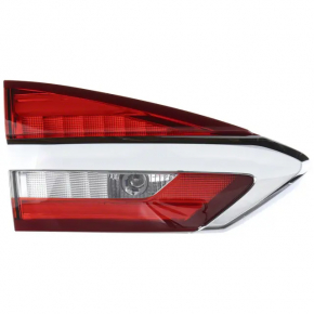 Фонарь внутренний крышка багажника левый Ford Fusion mk5 19-20 галоген с хромом level 1