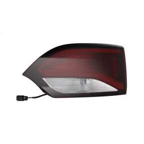 Фонарь внутренний дверь багажника правый Chrysler Pacifica 17-20 LED царапины