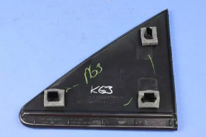 Треугольник заглушка заднего крыла левый Chrysler 200 11-14