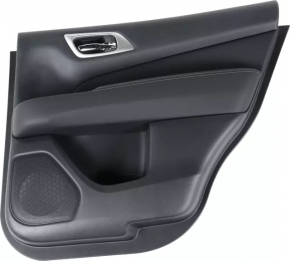 Обшивка двери карточка задняя правая Nissan Pathfinder 13-19 черн кожа