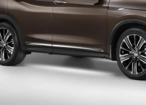 Молдинг двери центральный задний правый Infiniti QX50 19-19 хром