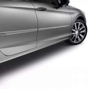 Молдинг двери нижний задний левый Honda Accord 13-17