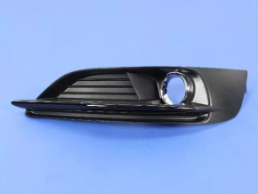 Решетка бампера правая Chrysler 200 11-14 черн под птф