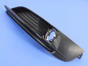 Решетка бампера правая Chrysler 200 11-14 черн под птф