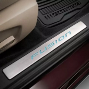 Накладка порога передняя левая Ford Fusion mk5 13-20 черная с хром вставкой и подсветкой