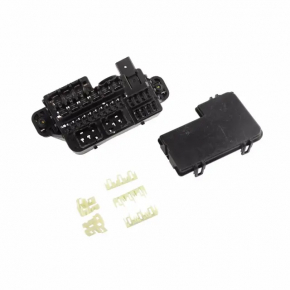Блок предохранителей в багажнике задний левый Buick Encore 13-22