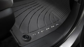 Set covorase interior Toyota Sienna 21-25 anvelope negre pentru 7 locuri