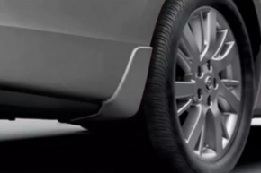 Брызговик передний левый Nissan Sentra 13-19