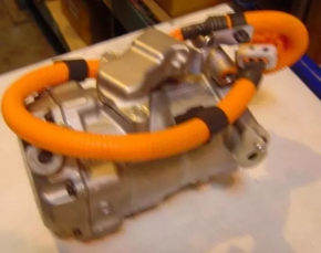 Compresorul de aer condiționat Toyota Prius 2004-2009