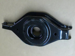 Braț de control inferior sub arcul stânga spate Infiniti QX56 QX80 10-20