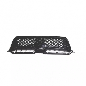 Решетка радиатора grill в сборе Subaru Impreza 15-16 черная, без эмблемы и молдингов