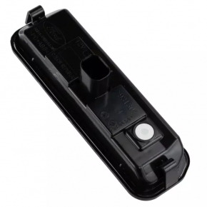 Кнопка открывания крышки багажника с подсветкой номера Ford Focus mk3 11-15 дорест 4d
