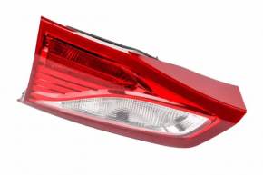 Фонарь внутренний дверь багажника правый Chevrolet Equinox 18-21 галоген, царапины