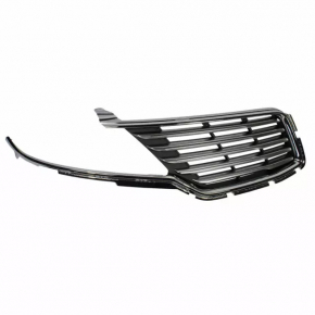 Grila radiatorului dreapta Lincoln MKC 15-18 pre-restilizare cu încadrare