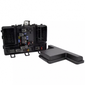 Блок предохранителей подкапотный Ford Fusion mk5 13-20 1.5T, 2,5