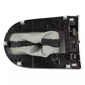 Накладка шифтера КПП Ford Mustang mk6 18-23 под карбон, хром, царапины