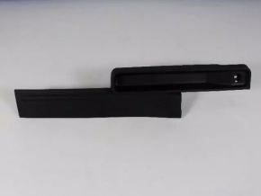 Накладка порога передняя левая Dodge Grand Caravan 11-20 черн, потерта