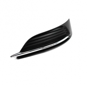 Решетка бампера правая Chrysler 200 11-14 без птф