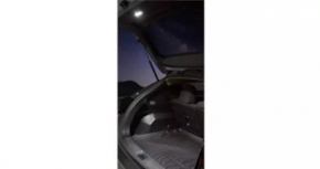 Плафон обшивки двери багажника нижней Subaru Forester 25-26