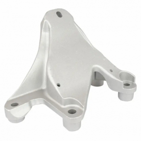 Кронштейн подушки двигателя правый Ford Mustang mk6 15-23 5.0