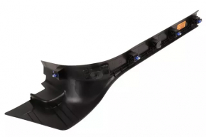 Накладка порога передняя левая Chevrolet Volt 11-15 черн
