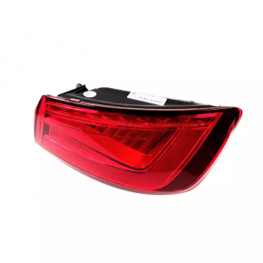 Фонарь внешний крыло правый Audi A3 8V 15-16 4d usa LED