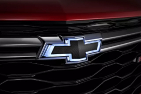 Элемент решетки радиатора grill Chevrolet Equinox 22-24 черная с подсветкой