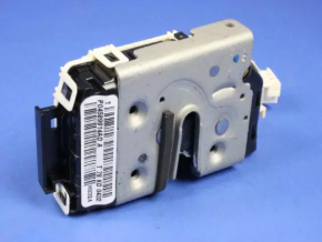 Замок двери задней правой Chrysler 200 15-17