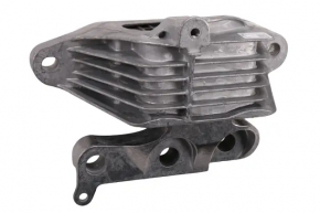 Подушка двигателя левая Chevrolet Malibu 19-25 1.5T