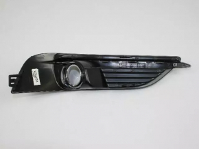 Решетка бампера левая Chrysler 200 11-14 черн под птф