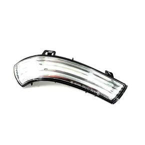 Поворотник зеркала правый VW Jetta 05-10